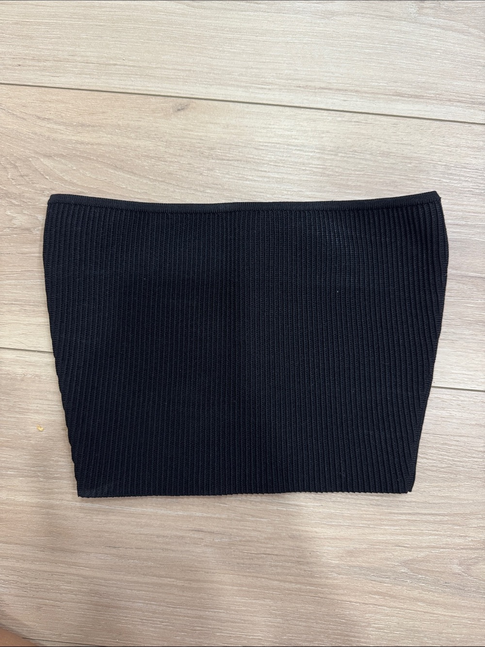 Aritzia Black Ribbed Strapless Crop Top